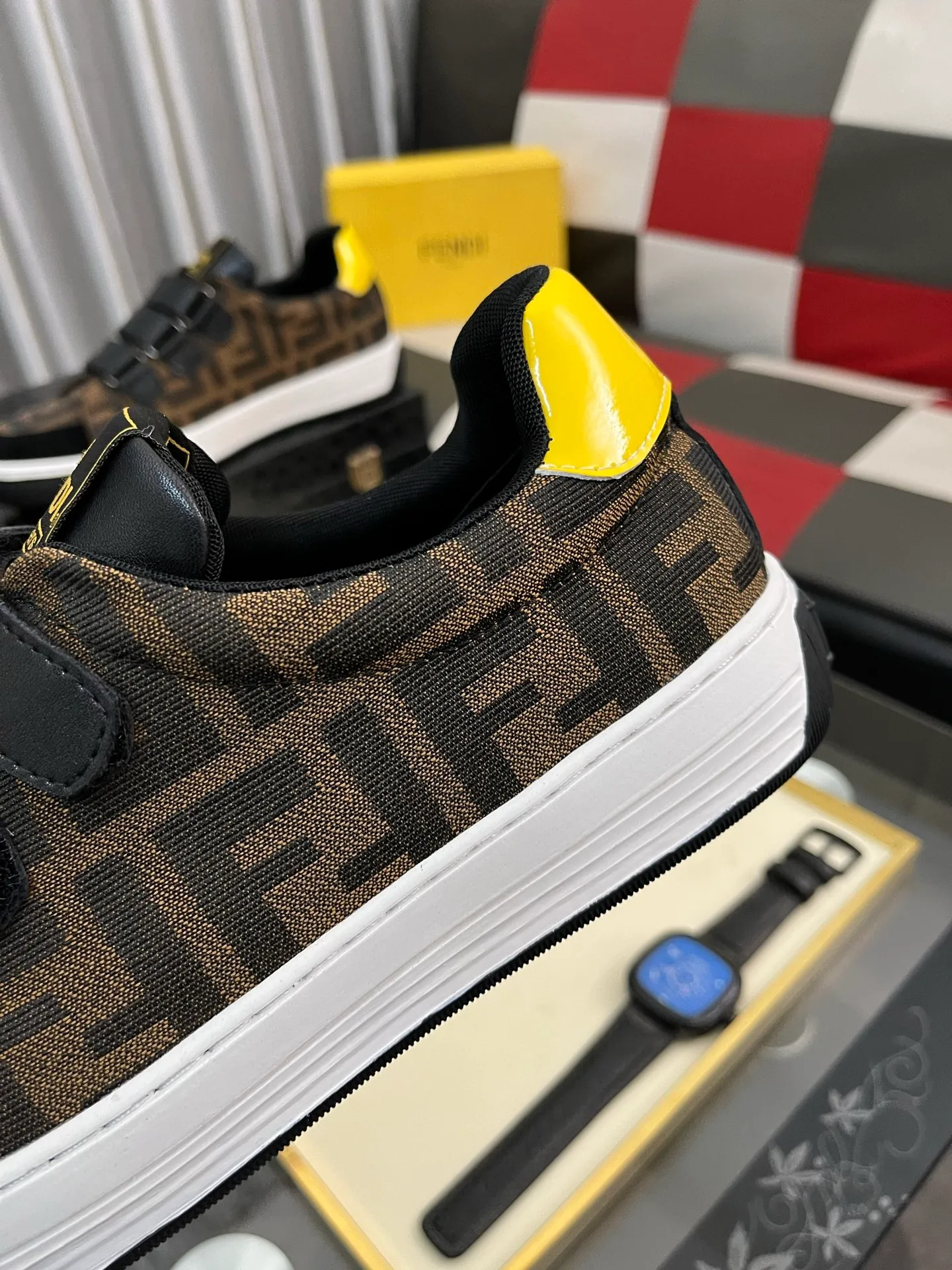 Men's Men's Shoes💰420⌚️⌚️[Fendi] Fendi's latest casual shoes for men! Available at counters simultaneously! A one-to-one replica of the original. The interior is made of top-grade sheepskin, and the original factory-supplied rubber outsole is used. Leading new fashion concepts. Matching code: 38-443️⃣Colors available